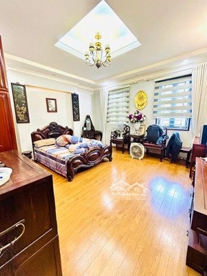 mót bán trần duy hưng tt cầu giấy. 52m2 x 6t th.máy full nt, 2 nhà ra mặt phố. thông tứ tung. ở vip