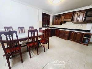 bán nhà lạc long quân tây hồ diện tích 64m², 5 tầng dân xây chắc chắn