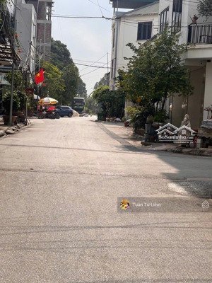 12 tỷ!phân lô phú diễn ô tô đỗ cửa, ngõ thông,sẵn 6 ngủ đủ đồ,sổ riêng không quy hoạch