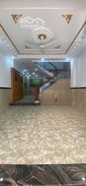 quận tân phú-cam kết thật-siêu hiếm,rộng đẹp rẽ-bán nhà 4x15-3tầng-hẻm 8m-bờ bao tân thắng-sát aeon