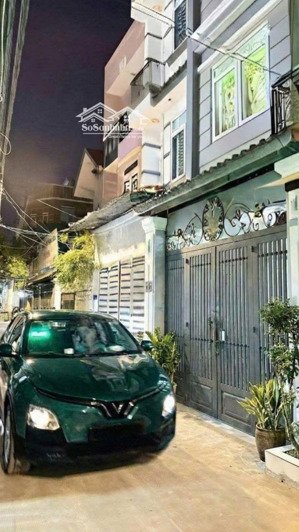 vị trí hẻm hiếm ,nhà 4 tầng xe hơi chạy 1 đường đến cửa 52m2 nhỉnh 7 tỷ