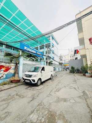 bán nhà hẻm thông 8m, xe hơi ngủ trong nhà. cách mặt tiền hơn 100m, âu dương lân p3 q8