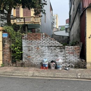 siêu phẩm đất mặt phố kinh doanh hàng độc khu vực. ô tô tránh dừng đỗ ngày đêm.