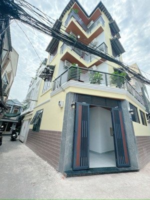 bán nhà nguyễn thị thập ngang 7 dài 7 cạnh lotte him lam giá 9,6 tỷ ( còn thương lượng )