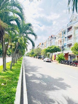 nhà mặt tiền lớn trần thị ngôi- khu cao lỗ (4x20m), 4 tầng, p4, quận 8