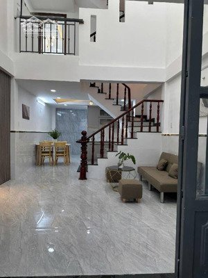 nhà nở hậu 4 tầng 50m2- 4pn giá 5,56 tỷ lê văn quế giáp tân phú