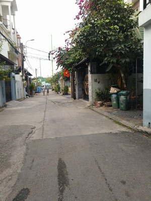 đất hẻm xe hơi đường đình phong phú 83.5 m2 giá 5.8 tyt