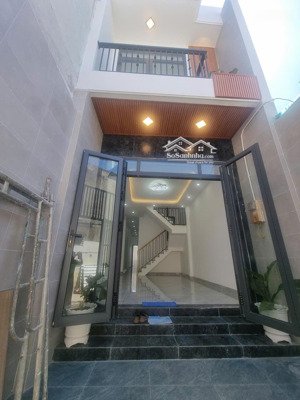 cần bán nhà sổ hồng riêng, 70m2, giá 4.3 tỷ, trung chánh, hóc môn