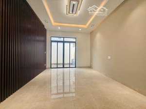 mặt tiền kinh doanh đỉnh 5 tầng - hxh. linh đông