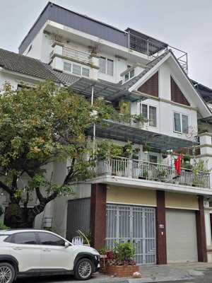 bán nhà phố lâm hạ , sổ đỏ 65m2 * m tiền 5m , mặt ngõ thông gần 5m , giá bán nhanh 18.95 tỷ