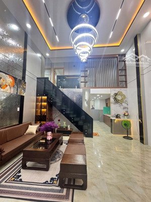 bán nhà đẹp tam bình thủ đức 2 tầng 4 phòng ngủ hẻm xe hơi 61m² giá 5.15 tỷ