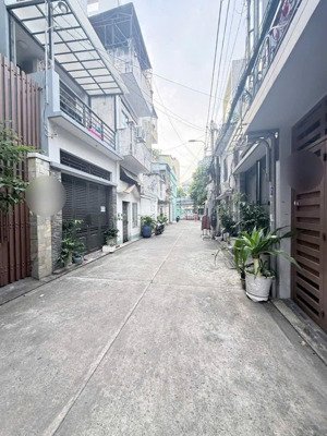 hẻm 5 m thích minh nguyệt, tân bình, dt 3.6x10.5m, 1 lầu, giá 6.6 tỷ chốt. 