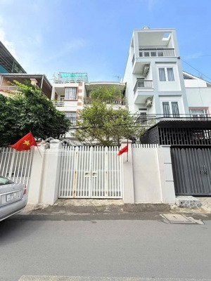 bán nhà 3 tầng mặt tiền đường tản viên, cách biển chỉ 500m, thuận tiện kinh doanh, xây khách sạn