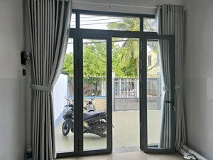 cho thuê nhà nguyên căn mới xây tại trung tâm tp bến tre, ngay đầu công viên