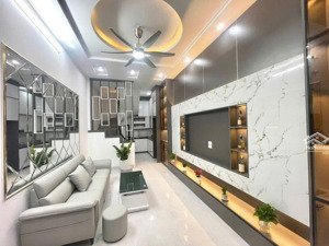 bán nhà riêng 30m2, 8,6 tỷ tại trương định, q.hai bà trưng, hà nội giá siêu hời