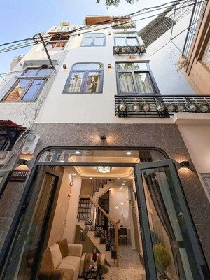 bán gấp kẹt vốn kinh doanh, cù lao, p8, phú nhuận, 67m2, giá 3 tỷ 690tr, sổ hồng riêng chính chủ