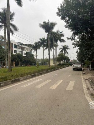 cần bán gấp nhà 70m2 khu dịch vụ tân tây đô xây 4 tầng kiên cố