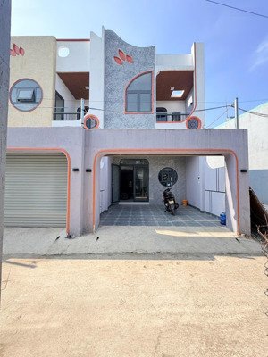 chủ gửi bán nhà 1 trệt 1 lầu phường biên hoà( tân vạn củ). dt: 5x15,5=76,6m2. giá: 2tỷ750