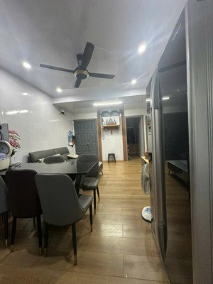 bán căn hộ chung cư c2 3pn+2wc. giá 2t670