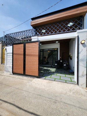 bán nhà 105m2 đường đào tông nguyên, xã nhà bè. lhe gặp ti để xem nhà và tl với chủ