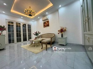 chuẩn 100% lạc long quân tây hồ, ô tô đỗ cửa, kd, thang máy nhà mới ở ngay 37m2*7t thoáng sáng.