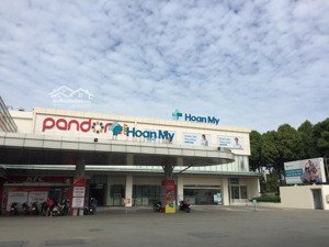 nhà ngay chợ phạm văn bạch 60 m 3 tầng 5.5 tỷ hẻm oto