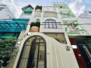 gần vạn hạnh mall dưới 8.9 tỷ. căn 50m2 sư vạn hạnh xây 1 trệt 3 lầu. hẻm 4m, sổ sẵn hoàn công