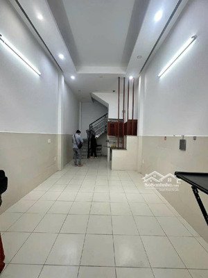 nhà 4 tầng - nhà kiên cố dọn vào ở ngay - hẻm 3m5 thông hl2