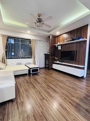 chính chủ cần bán căn hộ 2 ngủ 63 m flc garden city đại mỗ, gần aeon mall hà đông