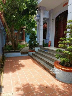 hot hot biệt thự 340m2 bãi sau vũng tàu chỉ 25 tỷ còn thương lượng