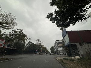 bán đất mặt phố bình than,võ cường.dt:77m2/mt:4.5m/giá:16tỷ/đối diện trường quốc tế /kinh doanh