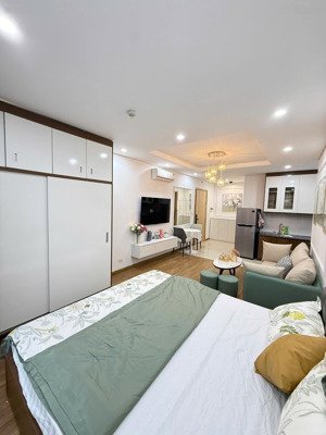 bán căn studio bim 30t, nội thất mới, tầng trung, hướng mát