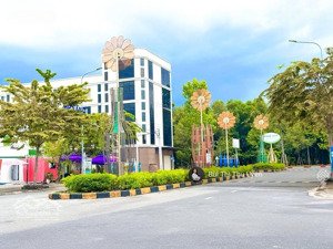 bán căn nhà oasis city ngay trường việt đức chỉ 1,58 tỷ bao sổ