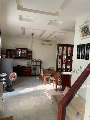 nhà 3 tầng đường 10m, đặng văn bi, bình thọ, trung tâm thủ đức, hcm, 3 pn, 3 wc, giá 5,68 tỷ.