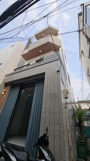 nhà đẹp 2 lầu hẻm ba gác thông tiện kinh doanh nhỏ