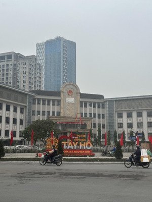 bán nhà 3 tầng dt 145m2- mt 8.3-lô góc 3 mặt thoáng - gara ôtô 7 chỗ -phú thượng - tây hồ. giá 34tỷ