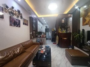 nhà đẹp 3 tầng 96m2-đường đỗ xuân hợp-đối diện chợ p. long-full nt-nhỉnh 10 tỷ.