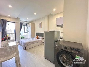 cho thuê chdv 40m2 full nội thất ban công ở đường hoa hồng q. phú nhuận gần q1,q3