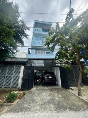 mặt tiền khu vip 38ha 4 tầng thang máy đón đầu metro 2 gần dương thị giang phan văn