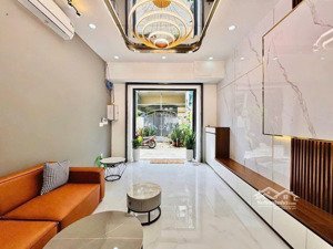 nhà mới full nội thất gần sân bay 4pn 4wc nguyễn văn công p3 gv giá 23,5 triệu tl