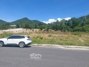 bán lô đất biệt thự mặt tiền triệu quang phục ngang 15 giá tốt nhất khu vực chỉ 54 tr / m gần biển