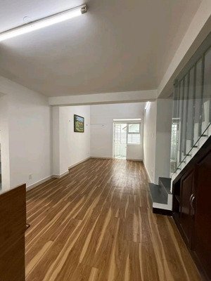 chính chủ cho thuê 2pn 1wc duplex 6 5tr full nt ban công nhà mới đẹp siêu rẻ