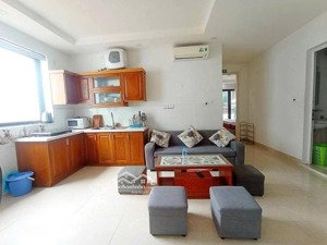 cho thuê nhà 5 tầng mặt phố âu cơ tây hồ hà nội :0981222026