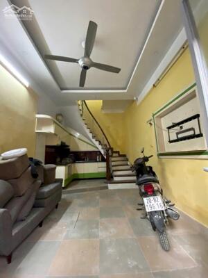 Cho thuê nhà riêng ngõ 105 Trường Chinh, Đống Đa 30m x 5T giá 12tr Ô TÔ ĐỖ CỬA