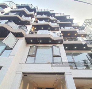 bán gấp căn sài đồng, long biên. dt 55m2, đường rộng, 7 tầng, có thang máy, kinh doanh sầm uất