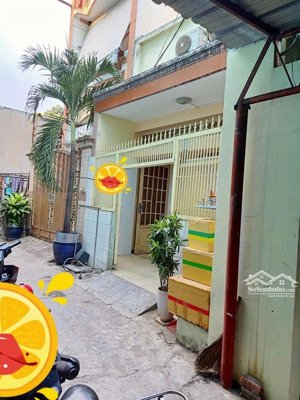 nhà hai mặt hẻm trước sau ngang 4m4, giá 8 tỷ 5, p2 q8