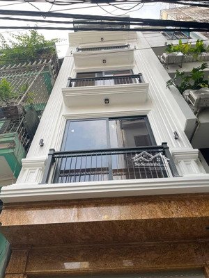 bán nhà mặt phố đại la,45m2, 7 tầng, mặt tiền 5m, vỉa hè, thang máy, kinh doanh đỉnh!