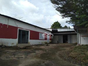bán nhà-xưởng diện tích khuôn viên 1800m2, tương bình hiệp, thủ dầu một, bình dương. 22 tỷ