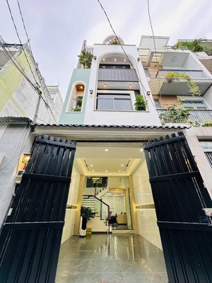 chính chủ bán nhà đ. số 4 cư xá đô thành, p4, q3, dt 66m2, giá 4 tỷ 250, cho thuê 30 tr/th, sổ sẵn