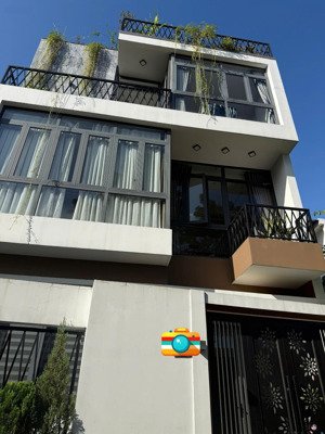 nhà đẹp lô góc 3 tầng , mặt tiền 8m - ngay masterise home , lotte mart - trung tâm hải châu